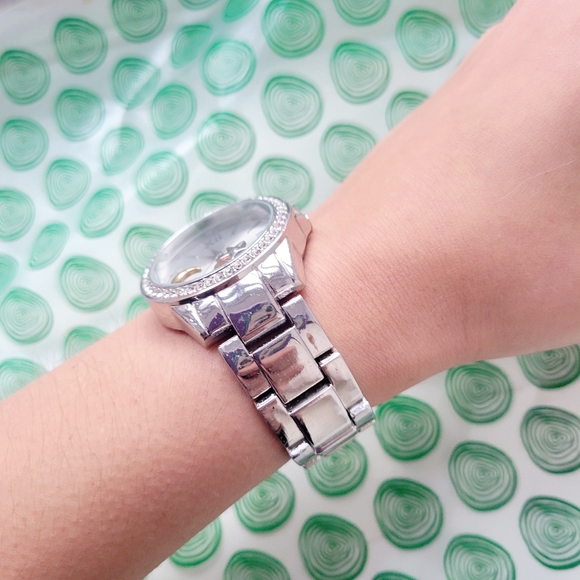 Avon Quartz Moon & Stars Roman Numerals Watch - Picture 8 of 10